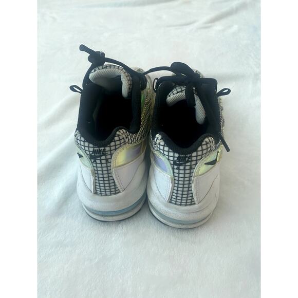 Air Max 95 LV8  “White / Black / Blue Gaze” GS Size 5.5 - Picture 5 of 7